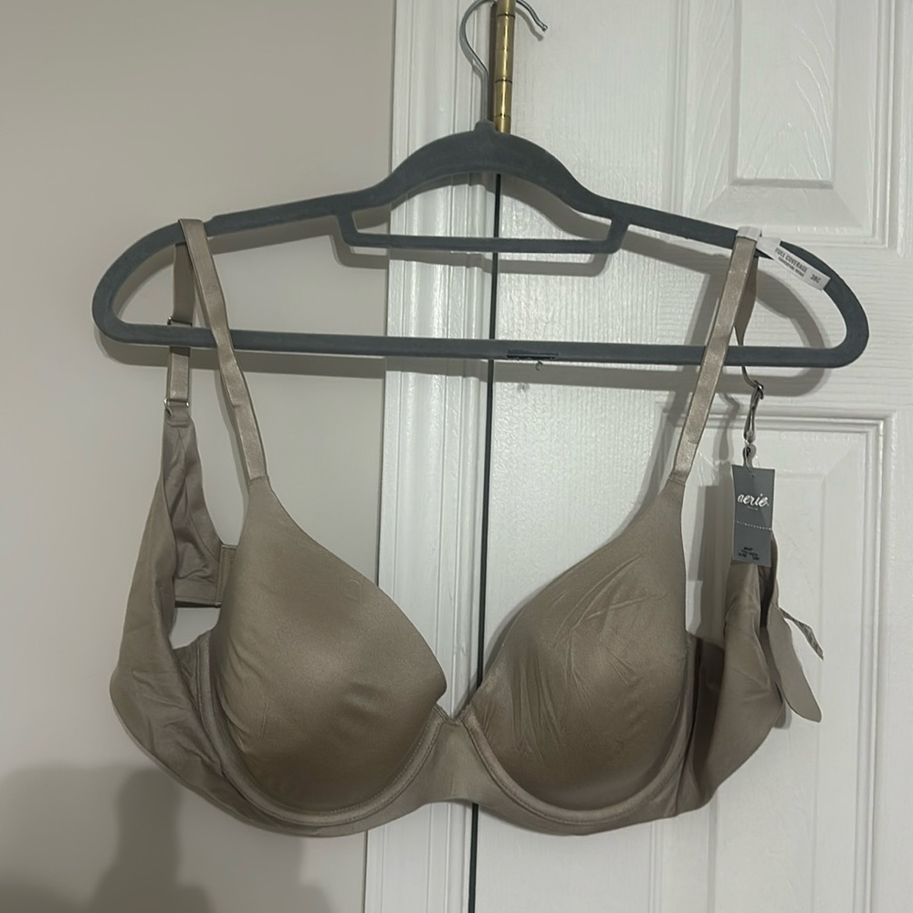 NWT Aerie Sunnie Bra Size 38C light padding